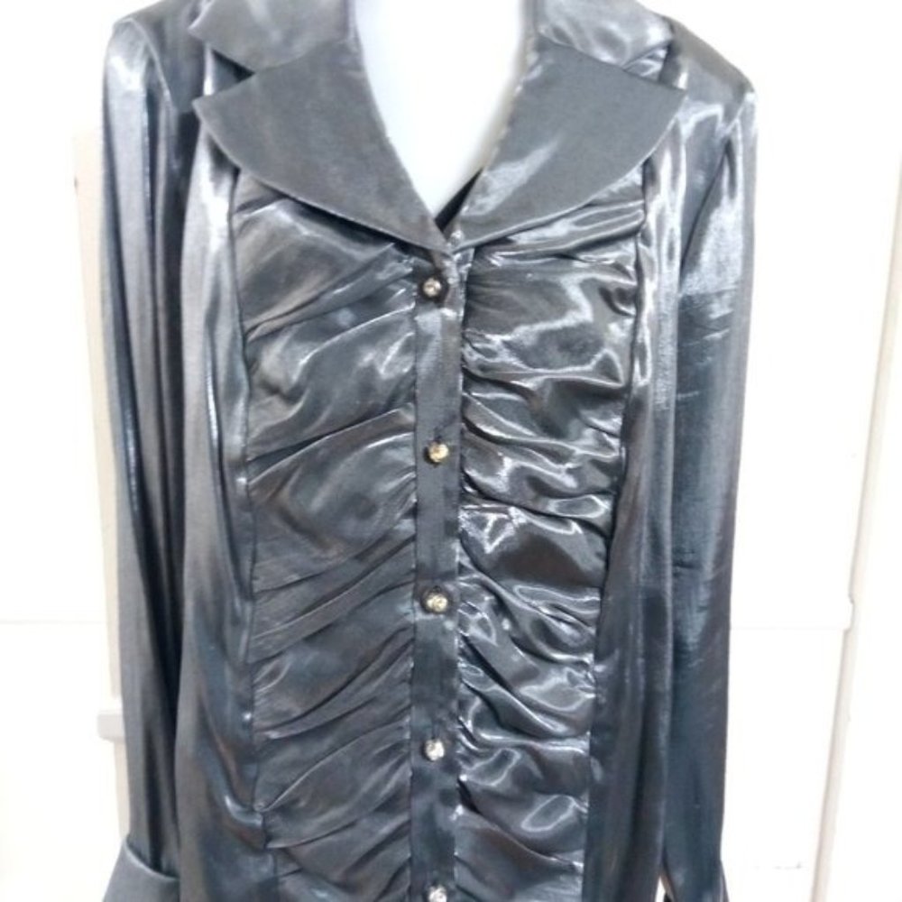 Dressbarn Collection.Women elegant glitter blouse ‎ grey color L